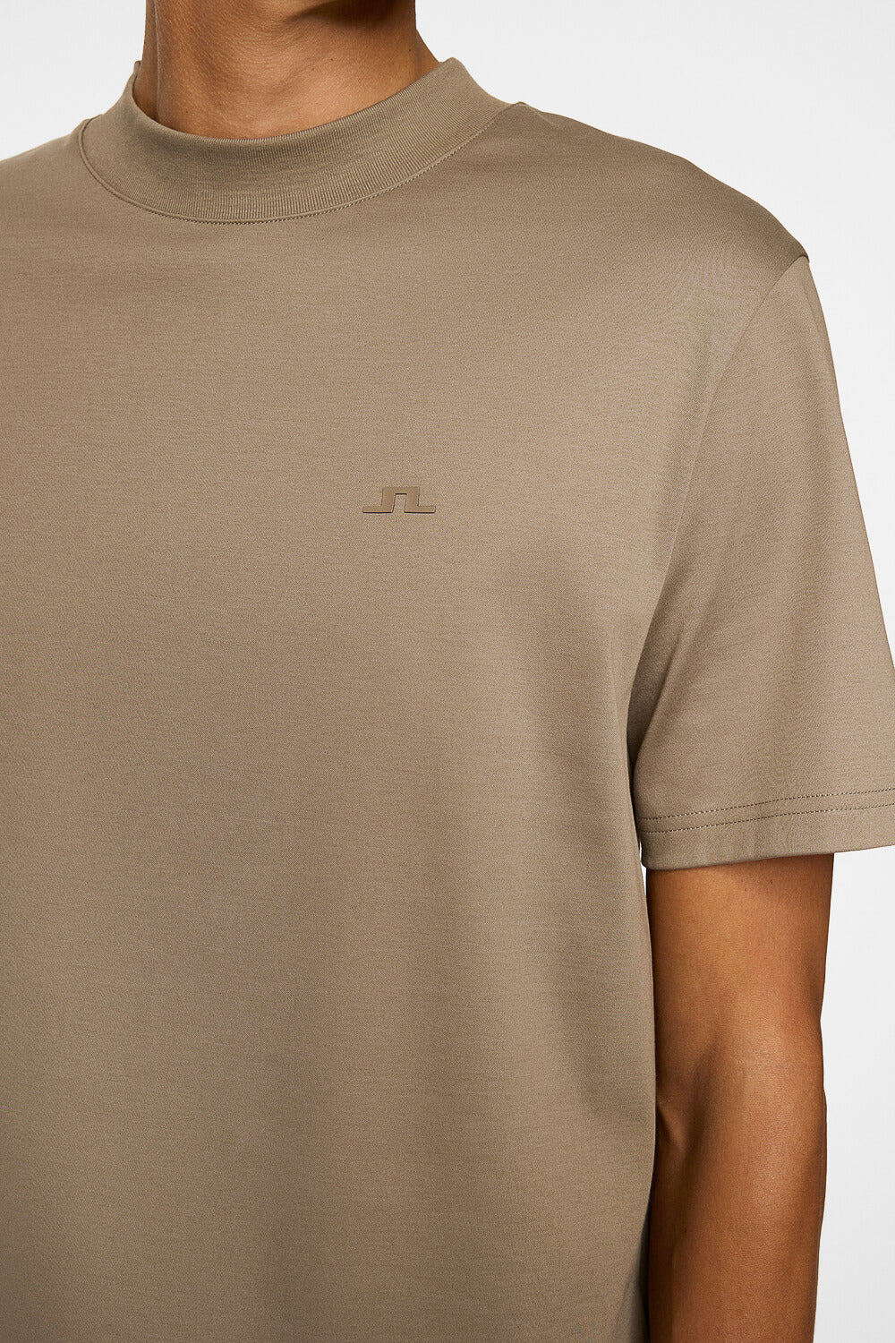 Ace Mock Neck T-Shirt Taupe
