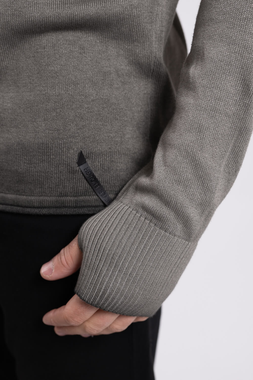 Cold Dye Effect Raw Neck Sweatshirt Grey