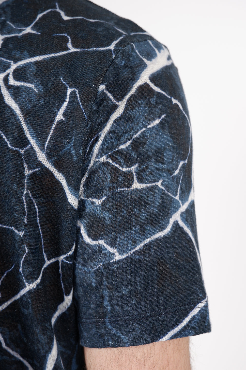 Buy the Daniele Fiesoli Cracking Earth Print Linen T-Shirt in Blue at Intro. Spend £50 for free UK delivery. Official stockists. We ship worldwide.