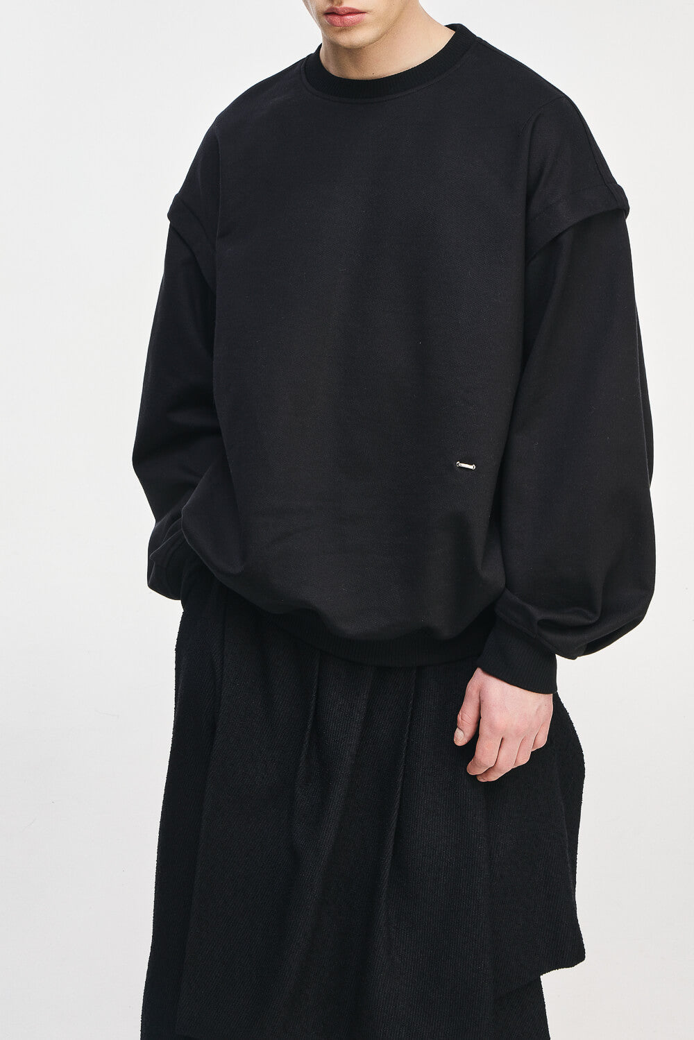 Embroidered Sleeveless Crewneck Sweatshirt Black