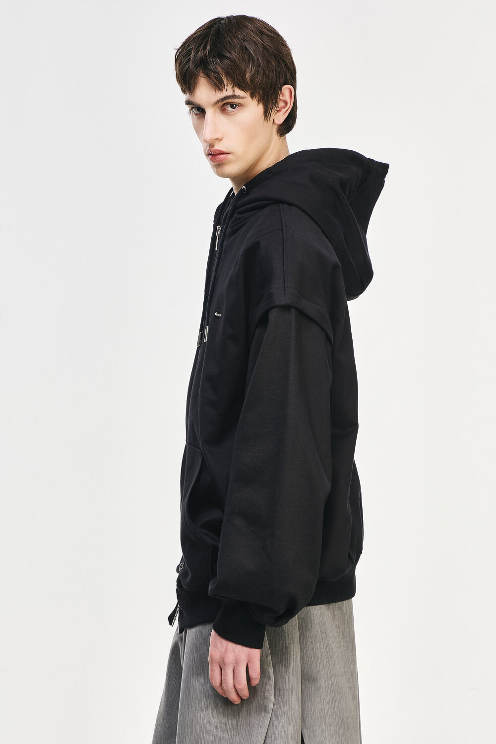 Embroidered Sleeveless Zip-Up Jacket Black