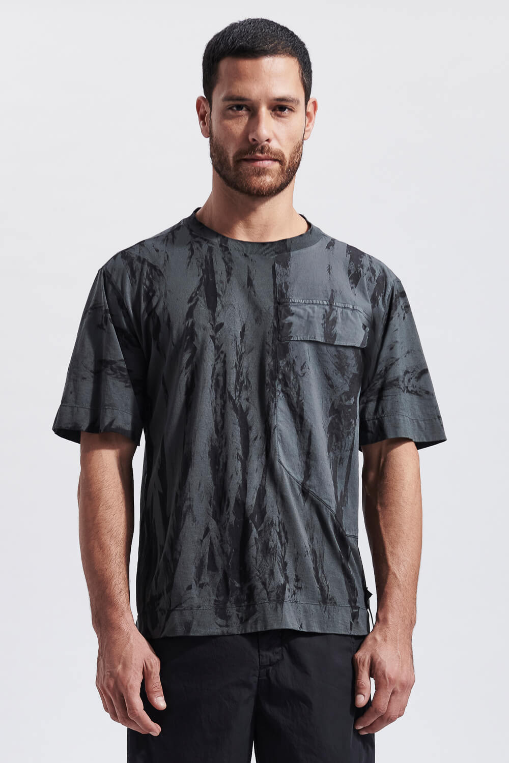 Front Pocket Graphic Design T-Shirt Dark Grey