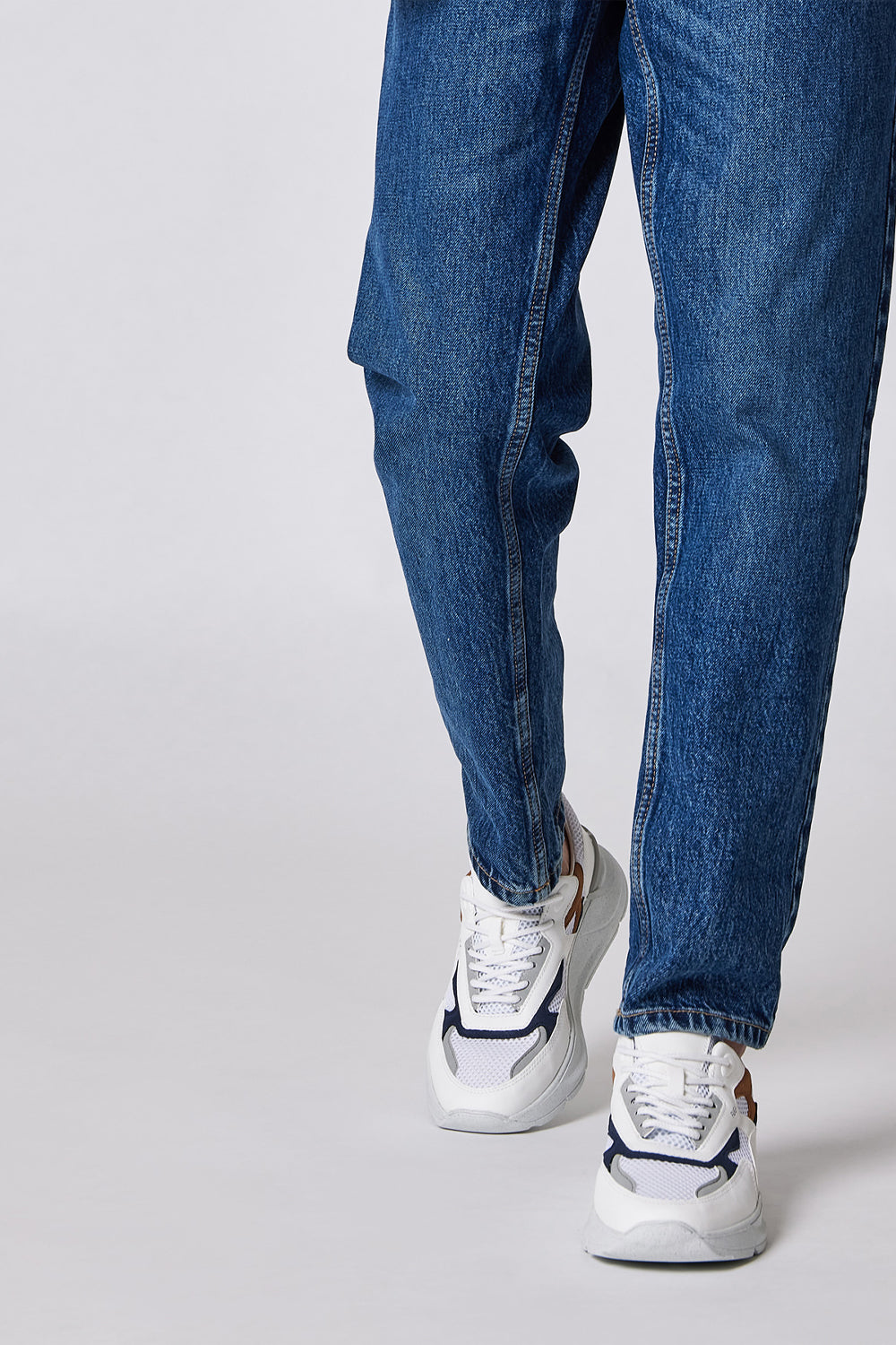 Buy the D.A.T.E. Fuga Eco-Vegan Sneaker in White/Black at Intro. Spend £50 for free UK delivery. Official stockists. We ship worldwide.