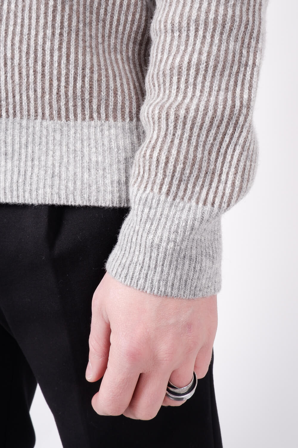 Full Zip-Up Ribbed Knit Grey