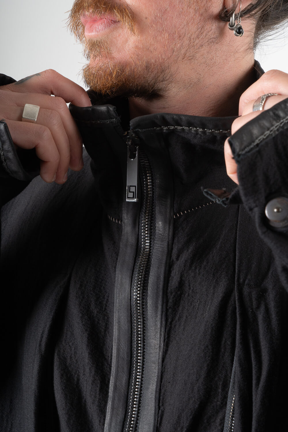 Gusset High Neck Zipper Jacket Black
