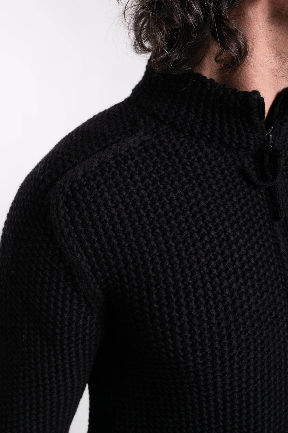 Heavy Full Zip Raw Edge Cable Knit Cardigan Black