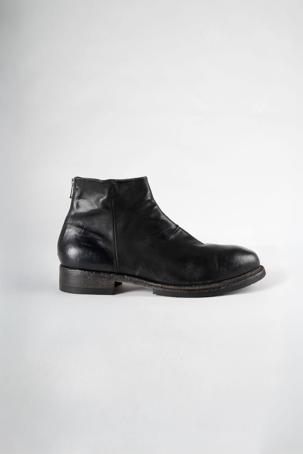 Italian Calf Leather Mid Zip-Up Crest Chelsea Boot Black