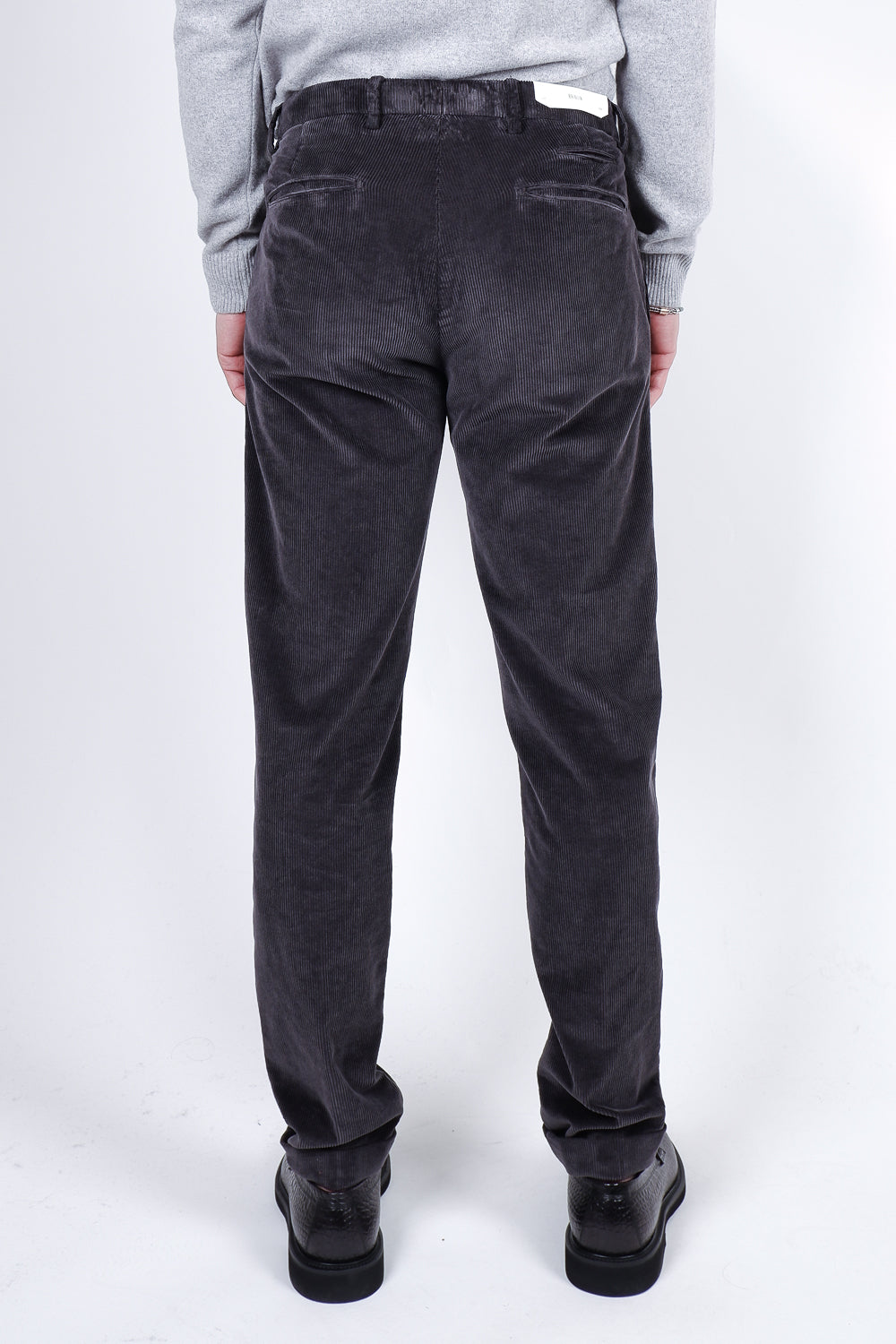 Buy the Briglia Italian Corduroy Trouser in Charcoal at Intro. Spend £50 for free UK delivery. Official stockists. We ship worldwide.