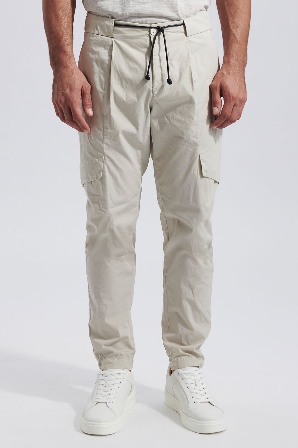 Lightweight Cotton Cargo Trouser Beige