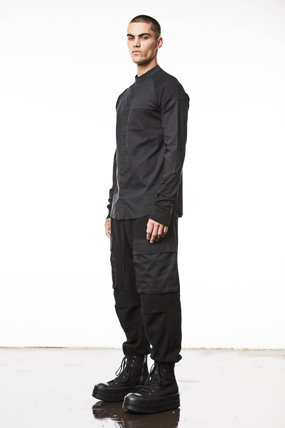 M H 160 Stand Up Collar Shirt Black