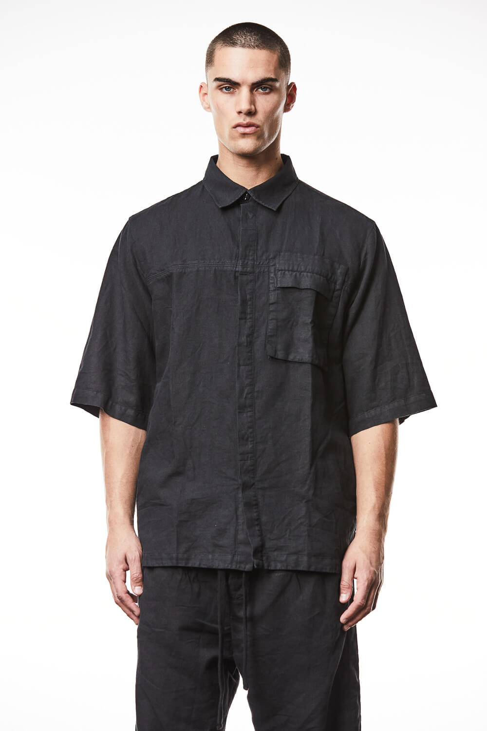 M H 167 S/S Linen Shirt Black