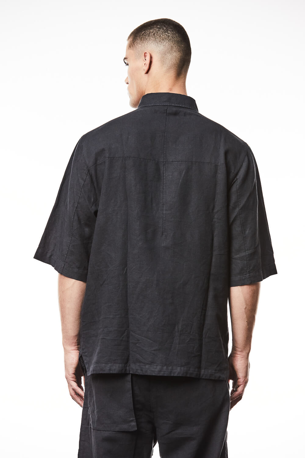 M H 167 S/S Linen Shirt Black