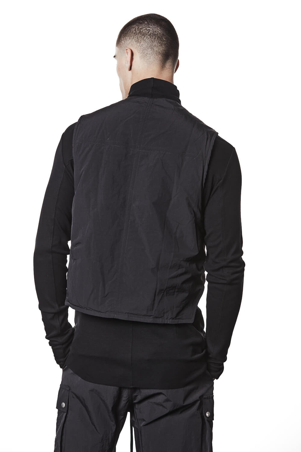 M J 76 Padded Gilet Black