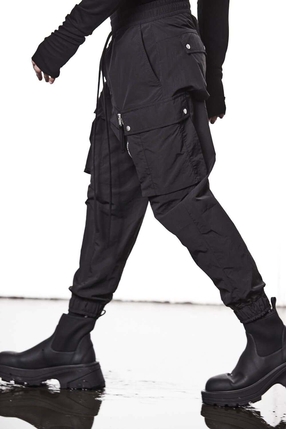 M P 26 Flap Pockets Cargo Pants Black