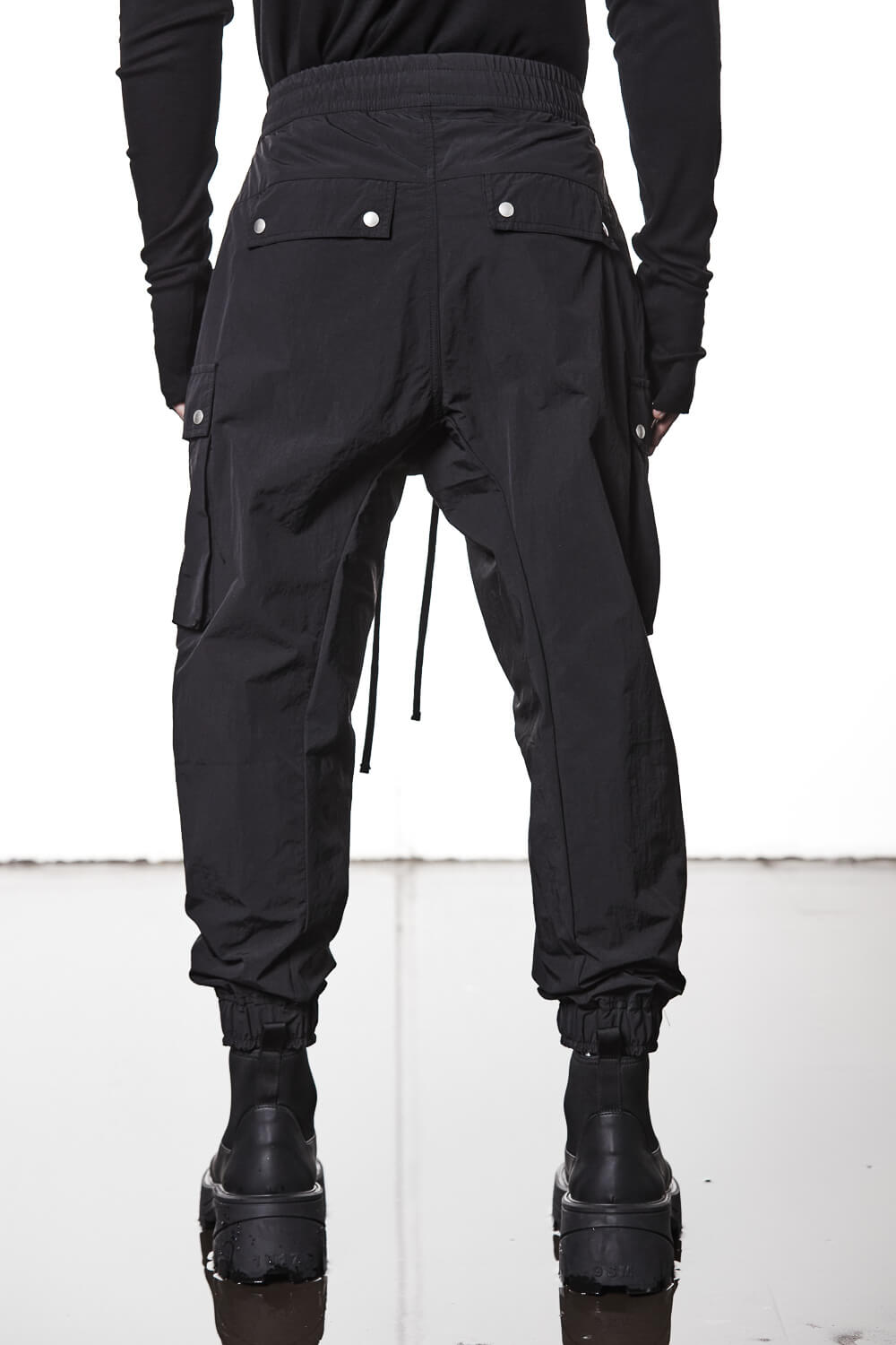 M P 26 Flap Pockets Cargo Pants Black
