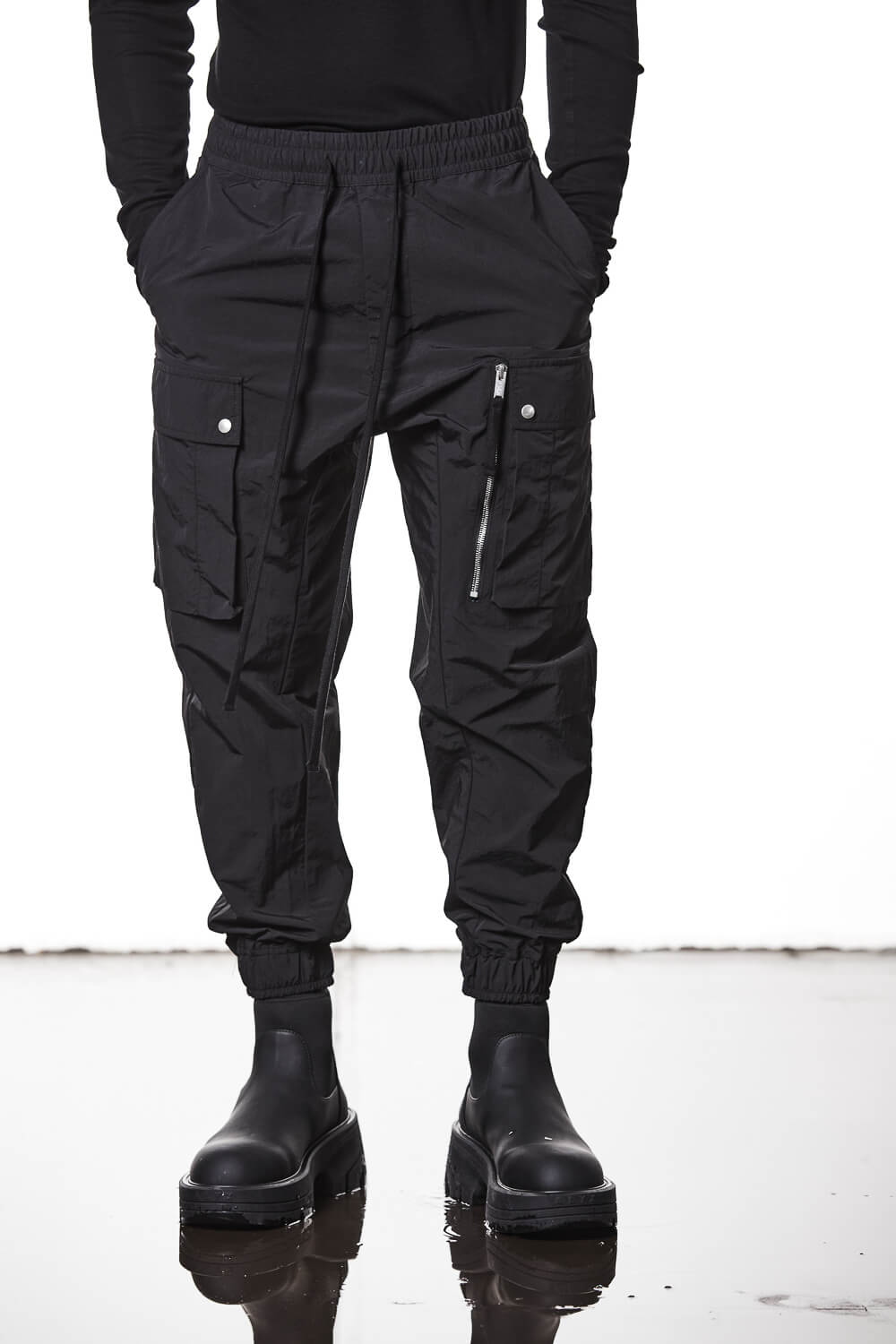 M P 26 Flap Pockets Cargo Pants Black
