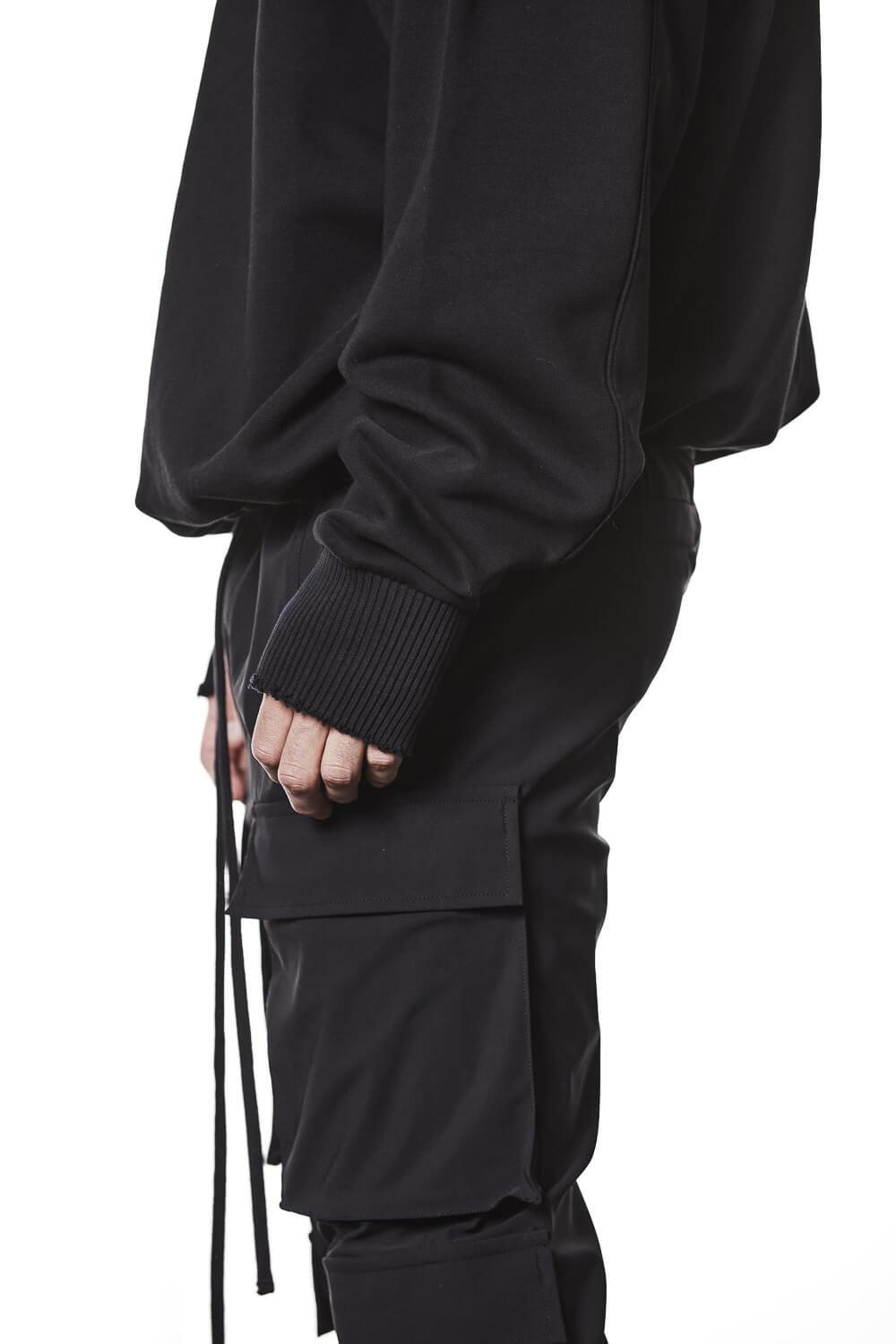 M S 186 Oversized Cropped Hoodie Black