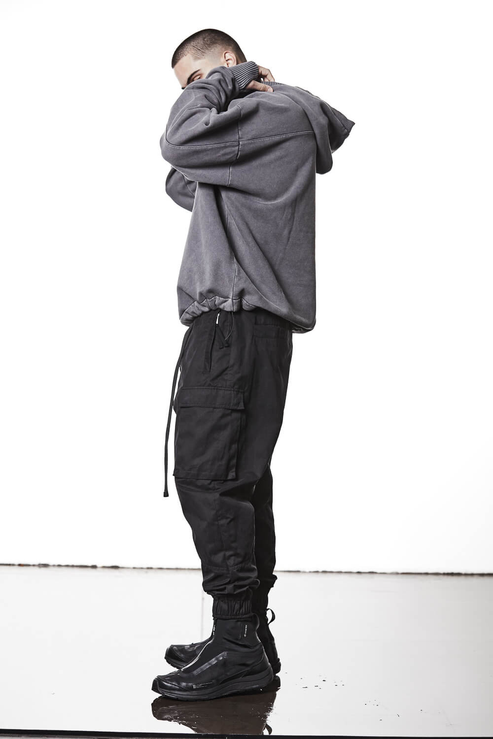 M S 186 Oversized Cropped Hoodie Grey