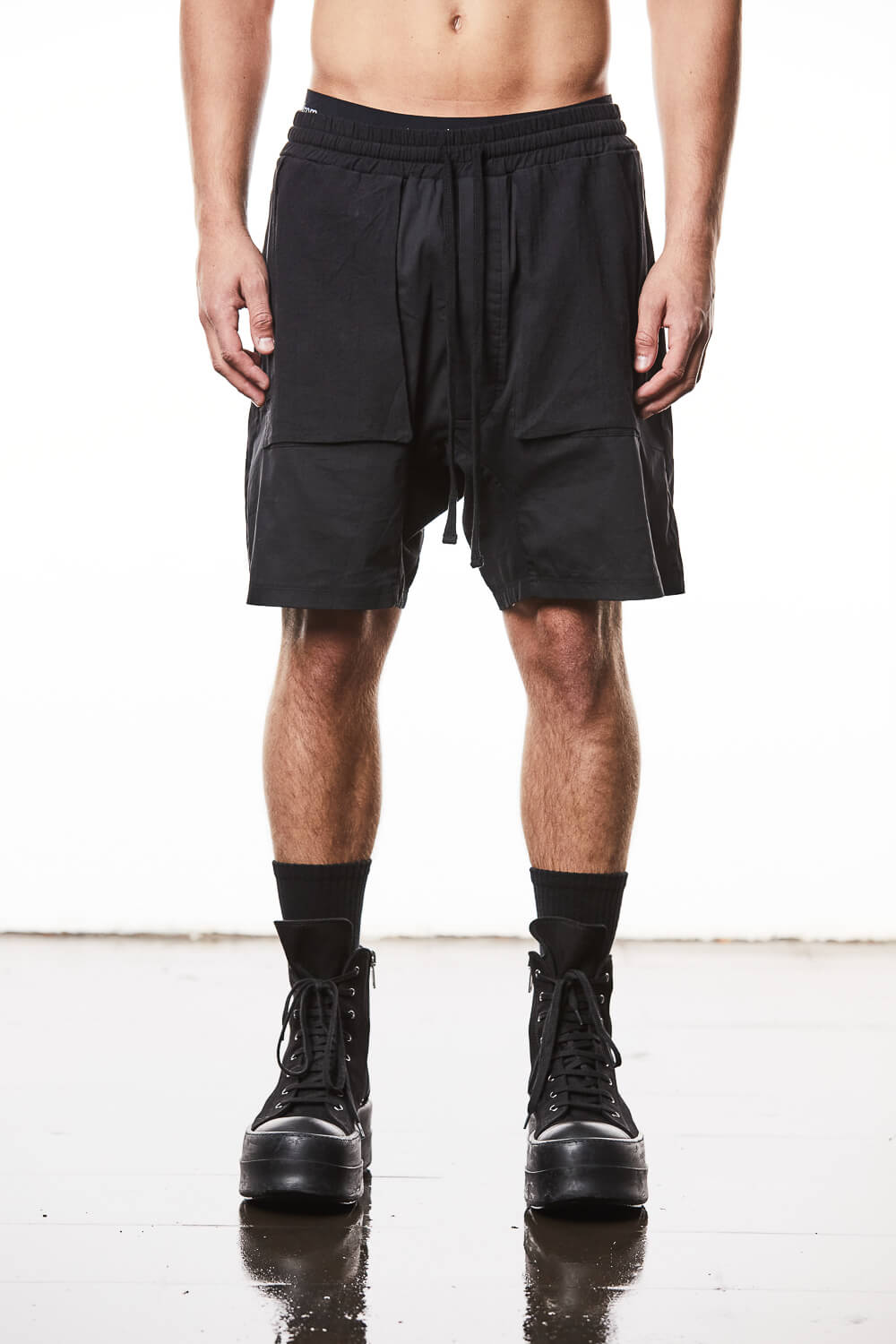 M ST 484 Zip Pocket Detail Shorts Black