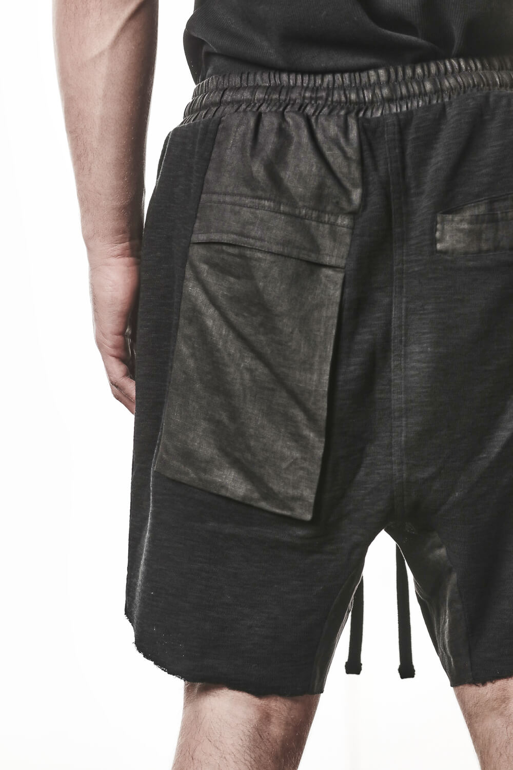 M ST 515 Raw Cut Cotton/Linen Shorts Black