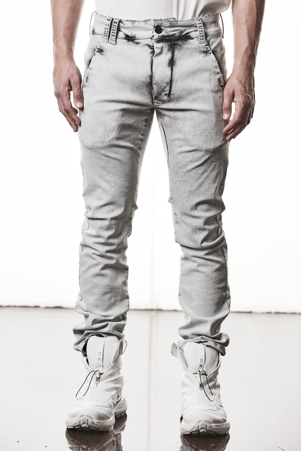 M T 102 Slim Fit Jeans Light Grey
