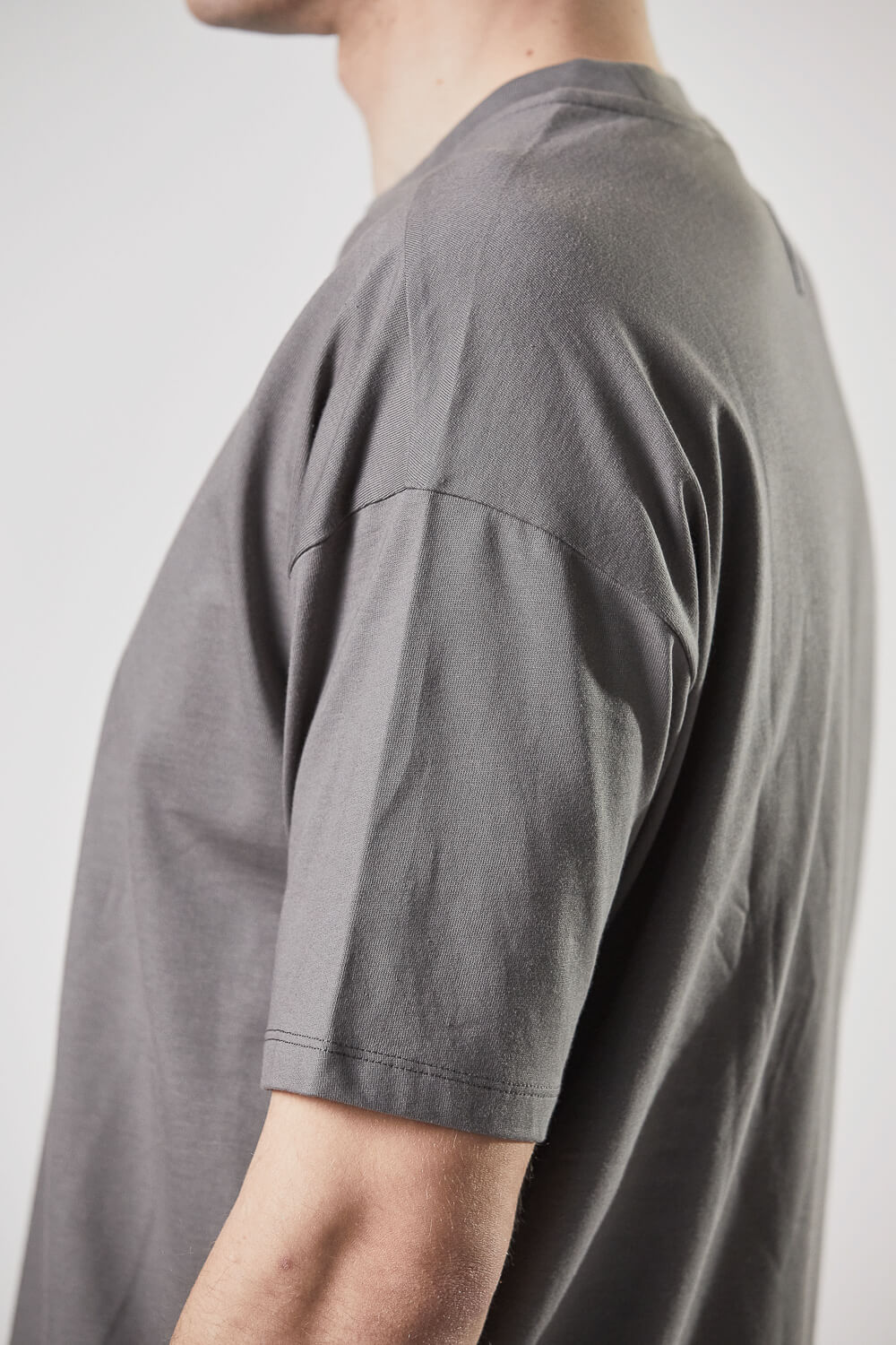 M TS 825 Relaxed Fit Round Neck T-Shirt Ash Grey