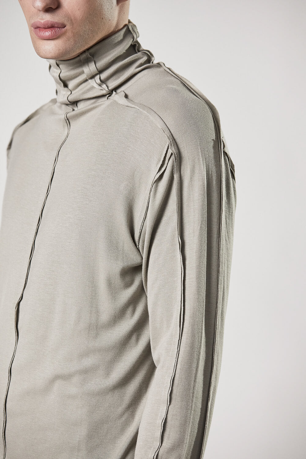 M TS 826 High Neck L/S T-Shirt Sand