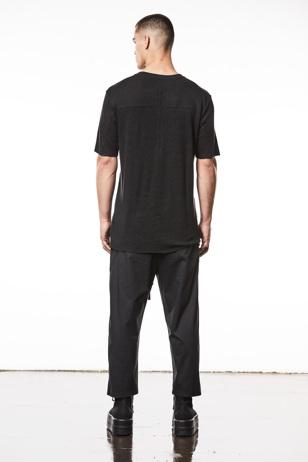 M TS 831 Raw Cut Detail T-Shirt Black
