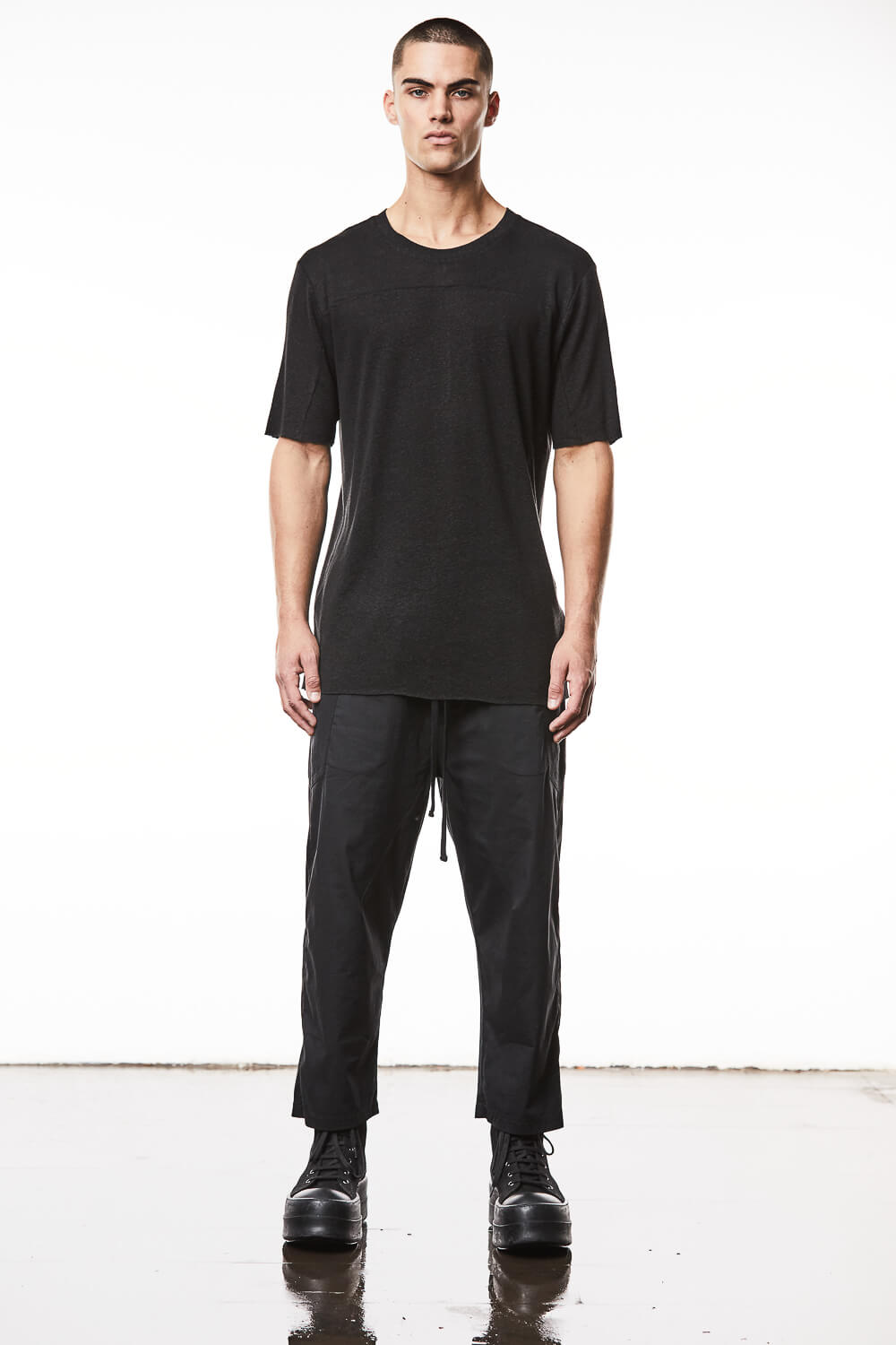 M TS 831 Raw Cut Detail T-Shirt Black