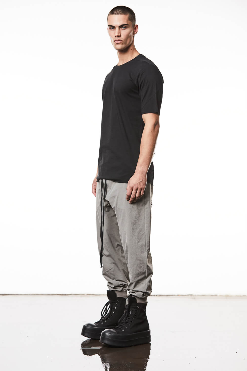 M TS 838 Raw Cut Hem T-Shirt Black