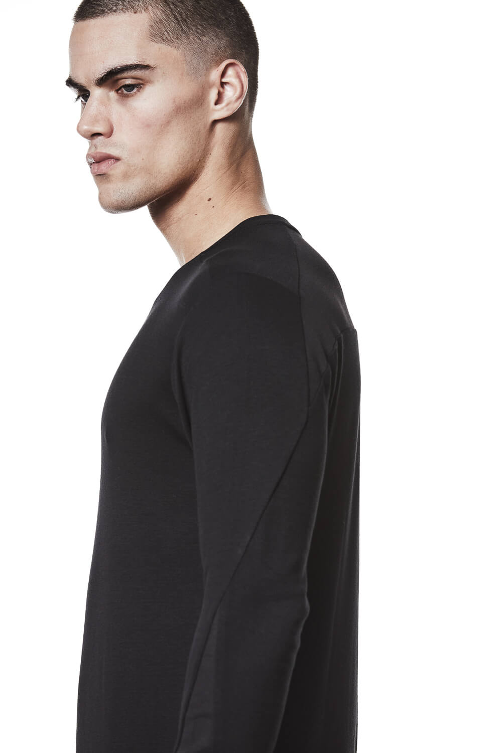 M TS 889 Slim Fit L/S T-Shirt Black