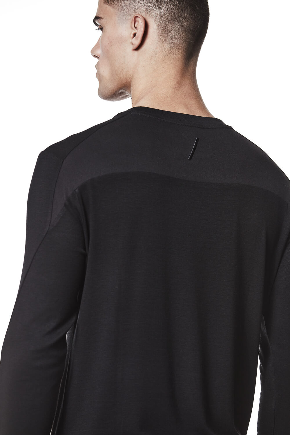 M TS 889 Slim Fit L/S T-Shirt Black