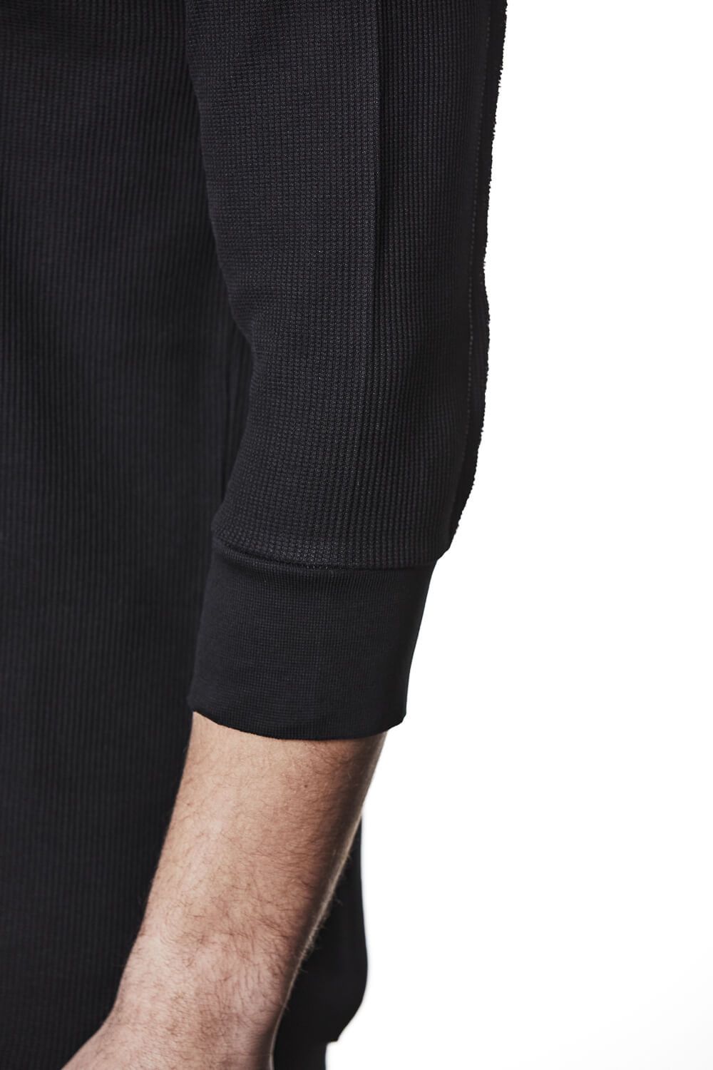 M TS 895 Round Neck L/S T-Shirt Black