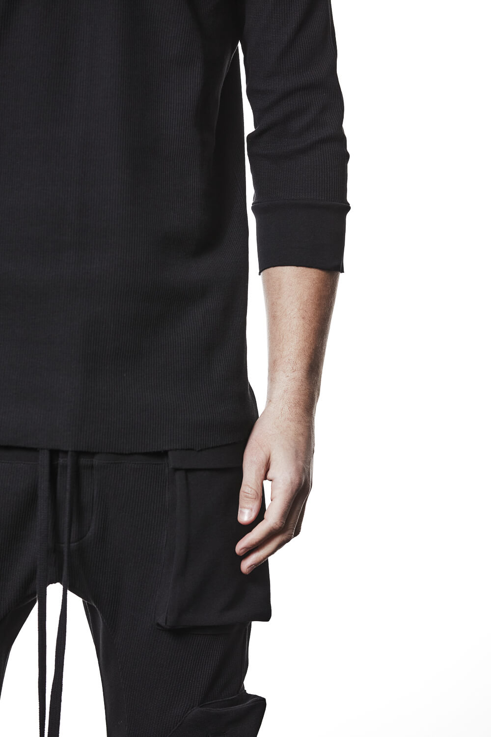 M TS 895 Round Neck L/S T-Shirt Black