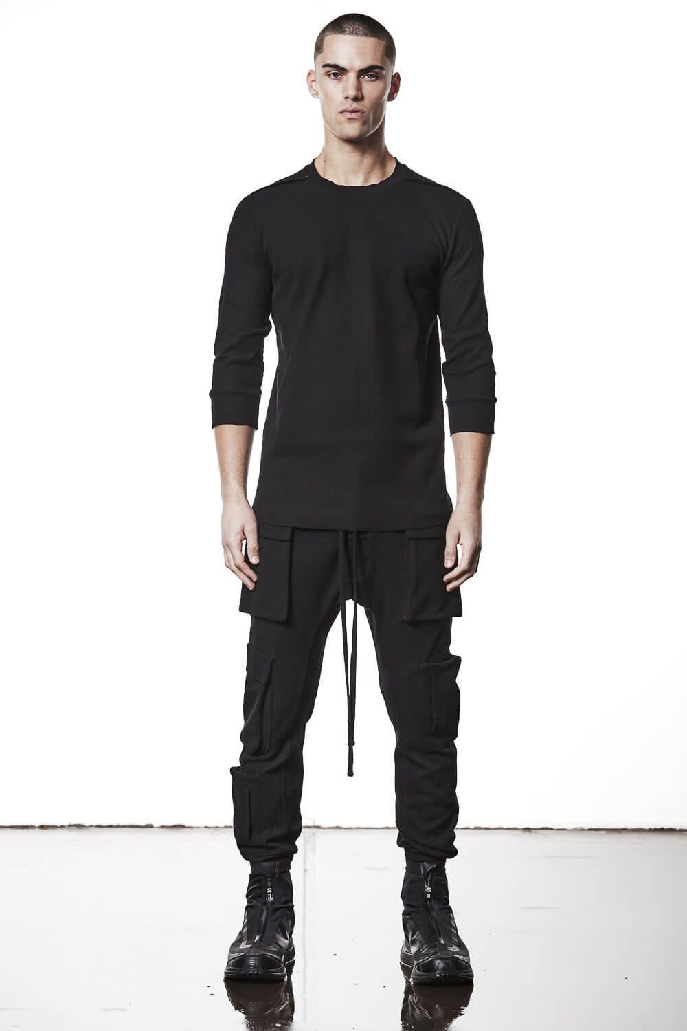 M TS 895 Round Neck L/S T-Shirt Black