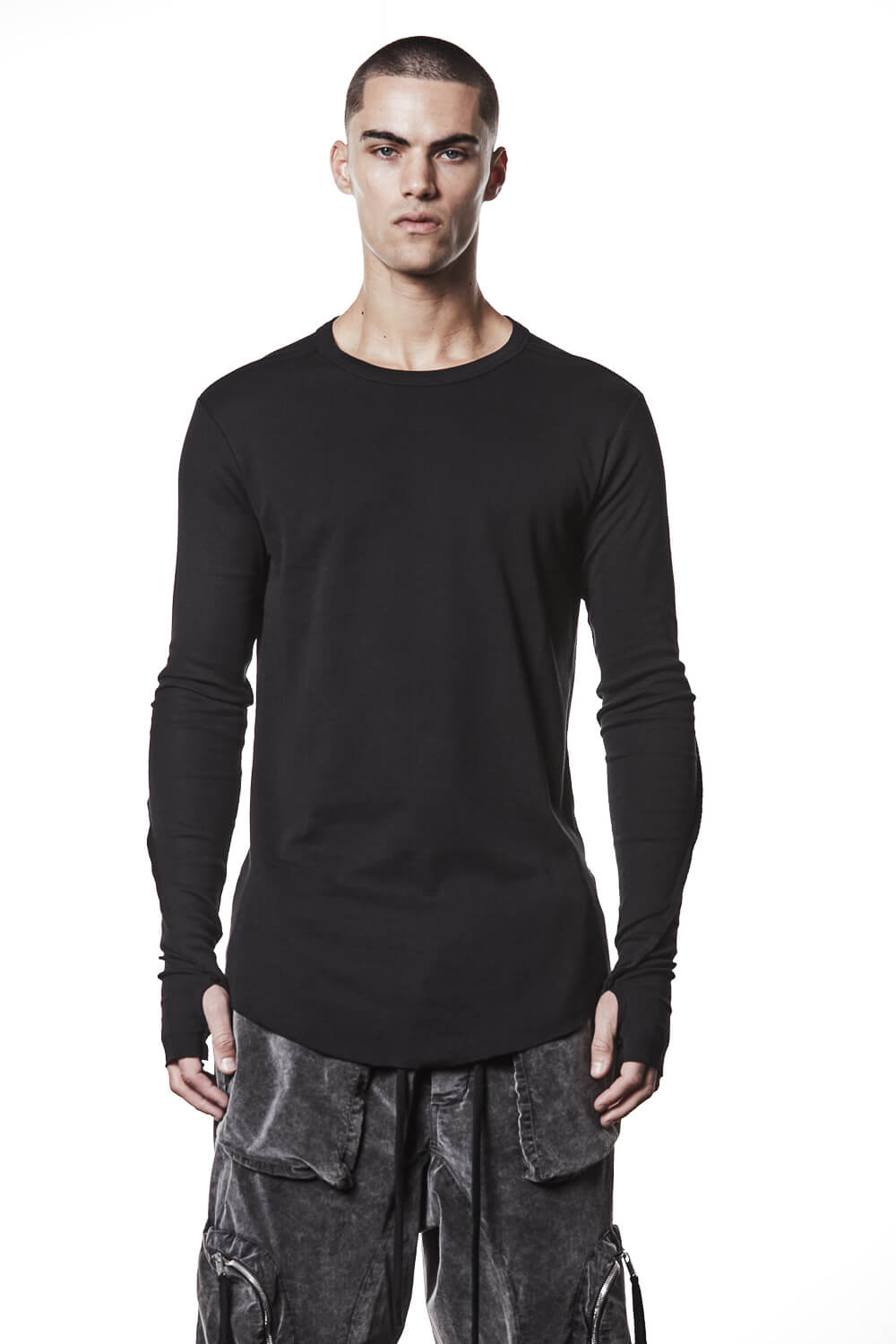 M TS 900 Raw Cut L/S T-Shirt Black