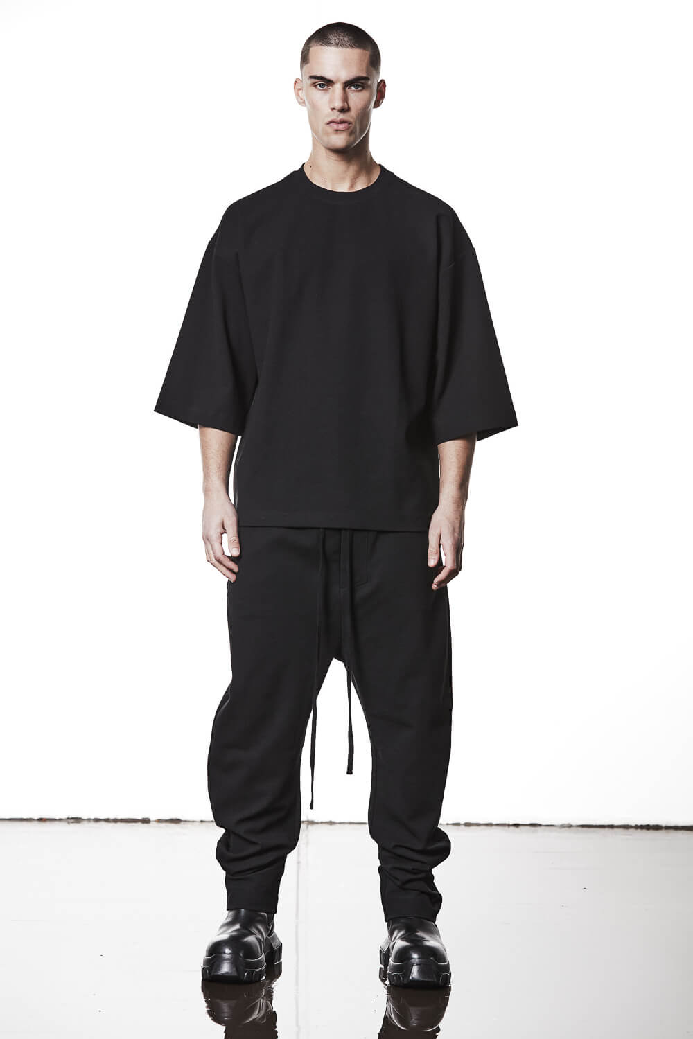 M TS 906 Oversized Fit T-Shirt Black