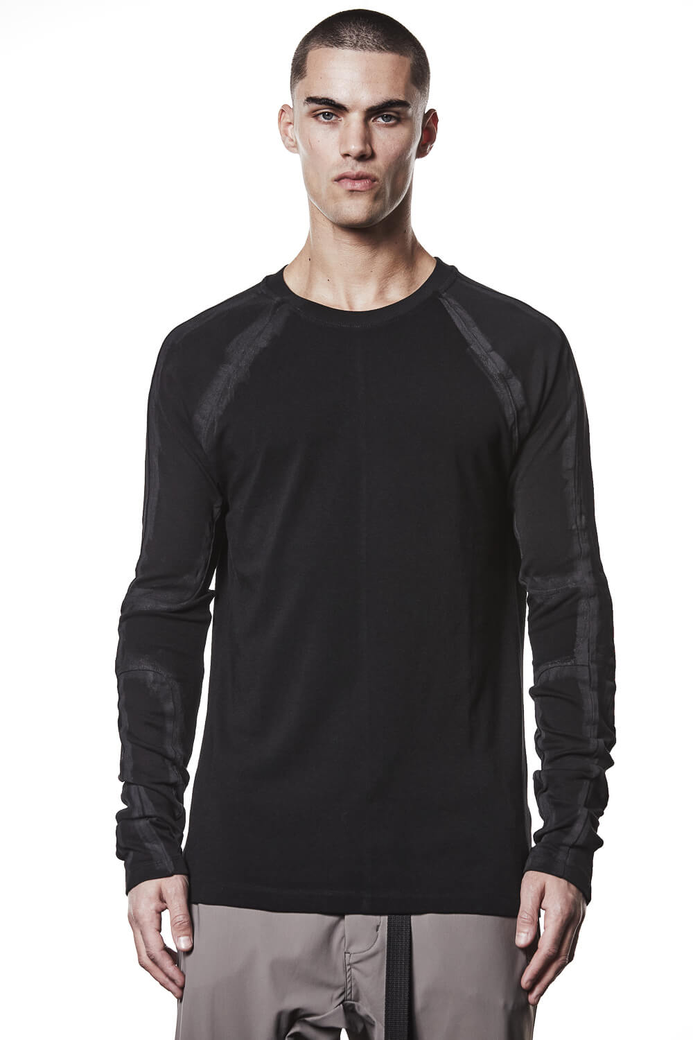 M TS 907 Hand Painted Details T-Shirt Black