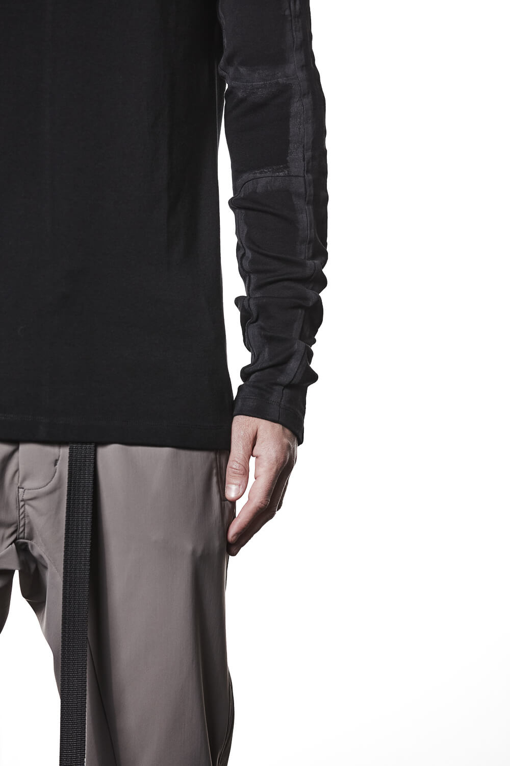 M TS 907 Hand Painted Details T-Shirt Black