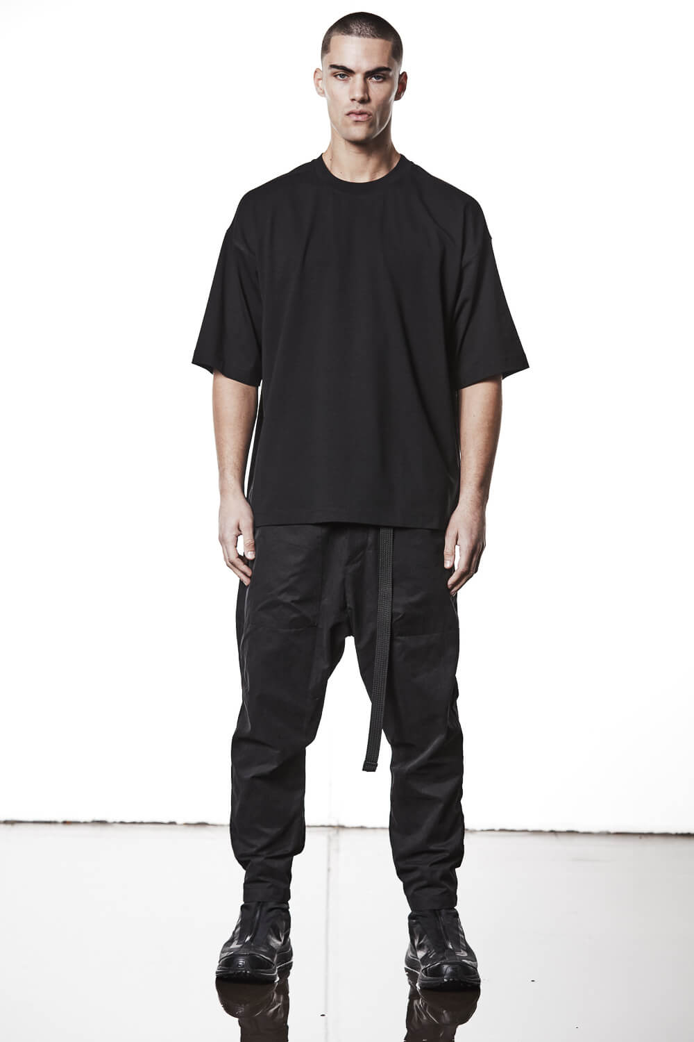 M TS 909 Back Slash Logo T-Shirt Black