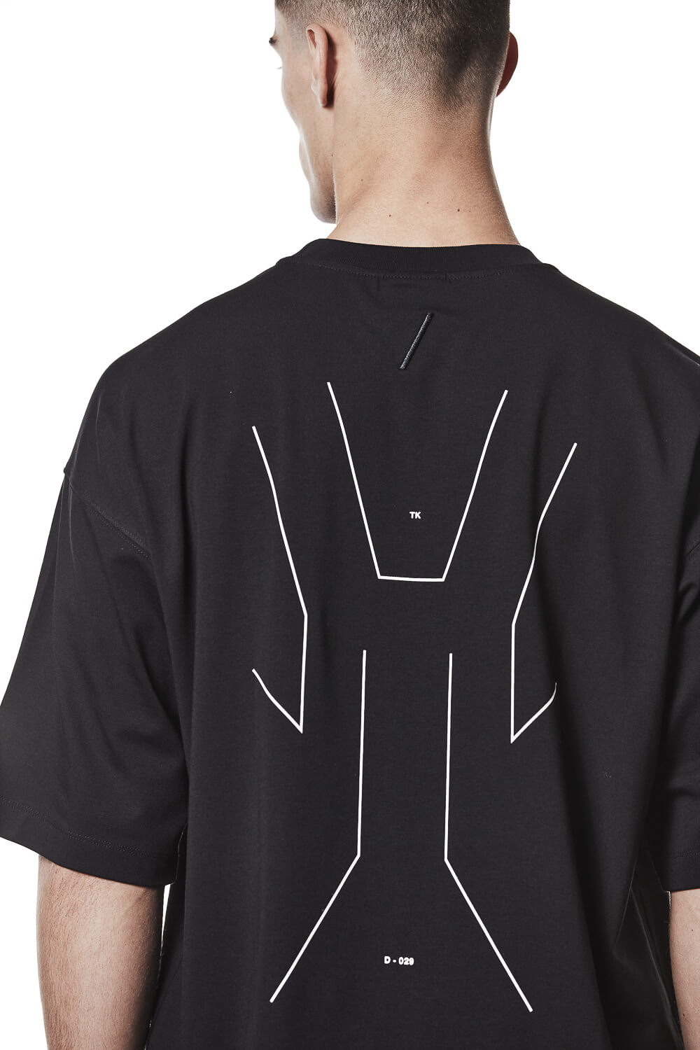 M TS 909 Back Slash Logo T-Shirt Black