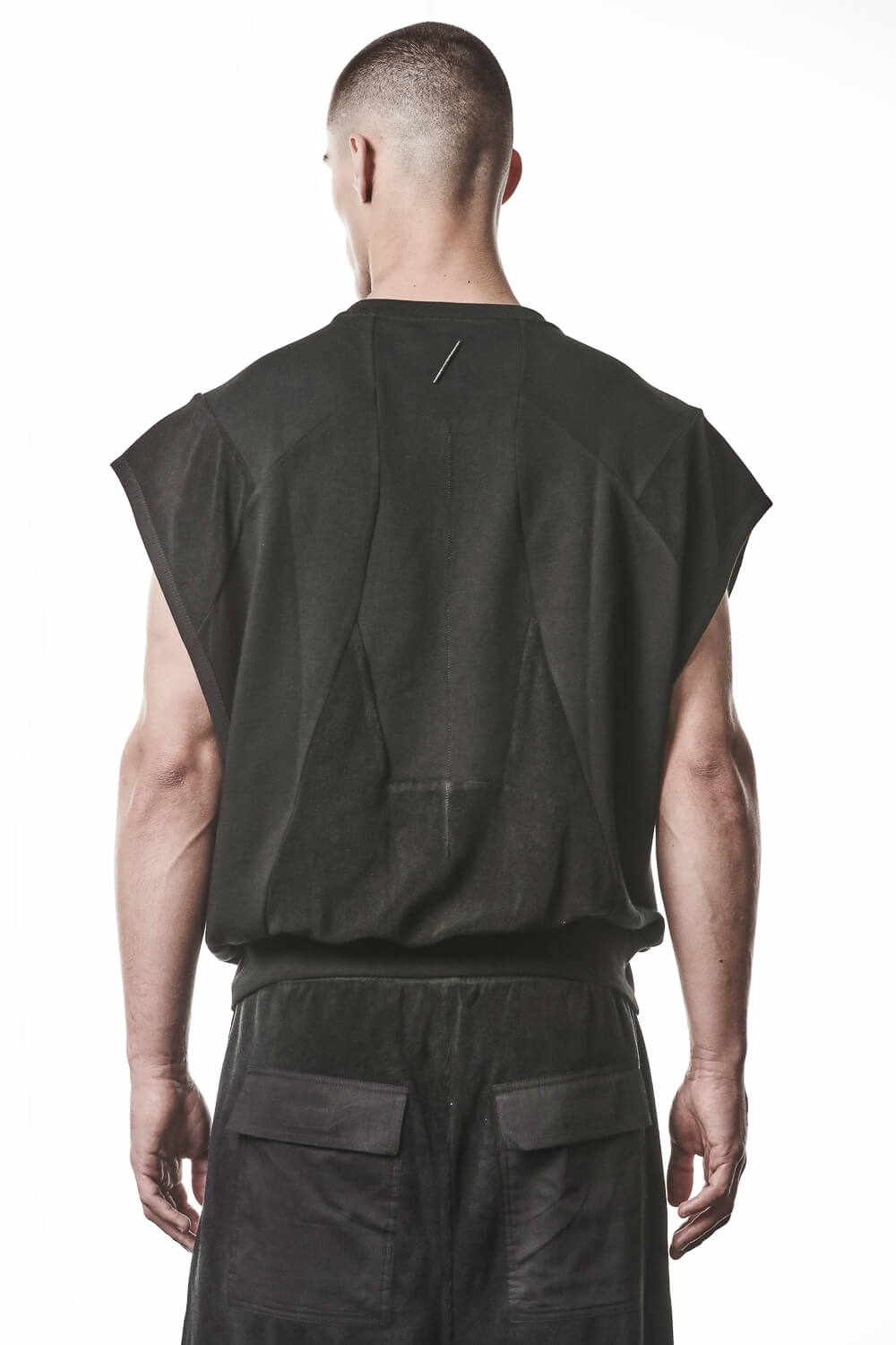 M TS 917 Crewneck Sleeveless T-Shirt Black