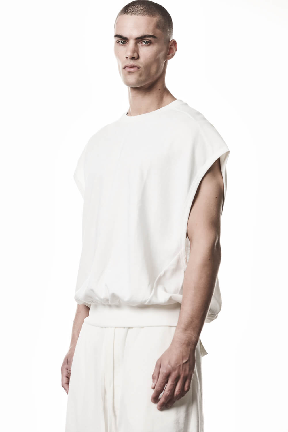 M TS 917 Crewneck Sleeveless T-Shirt Off White
