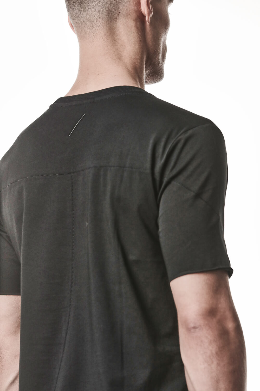 M TS 924 Raw Cut Hem T-Shirt Black