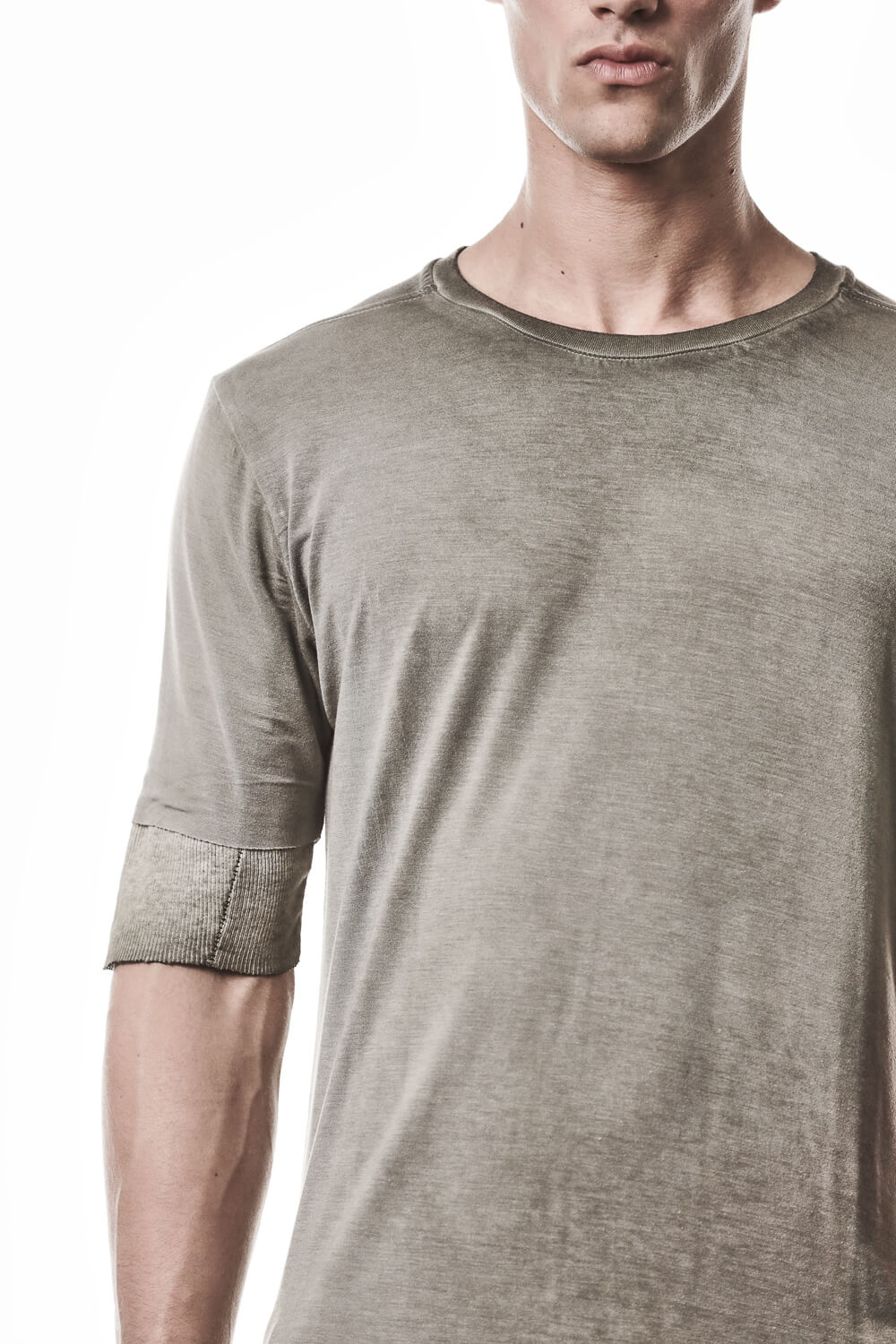 M TS 940 Raw Cut Hem Crew Neck T-Shirt Light Olive