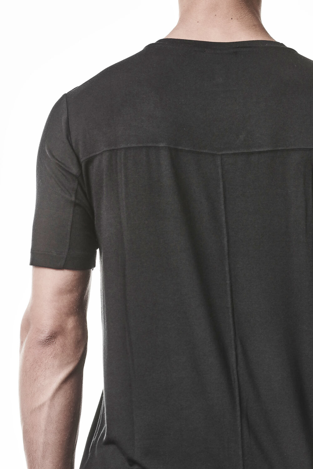 M TS 945 V-Neck T-Shirt Black