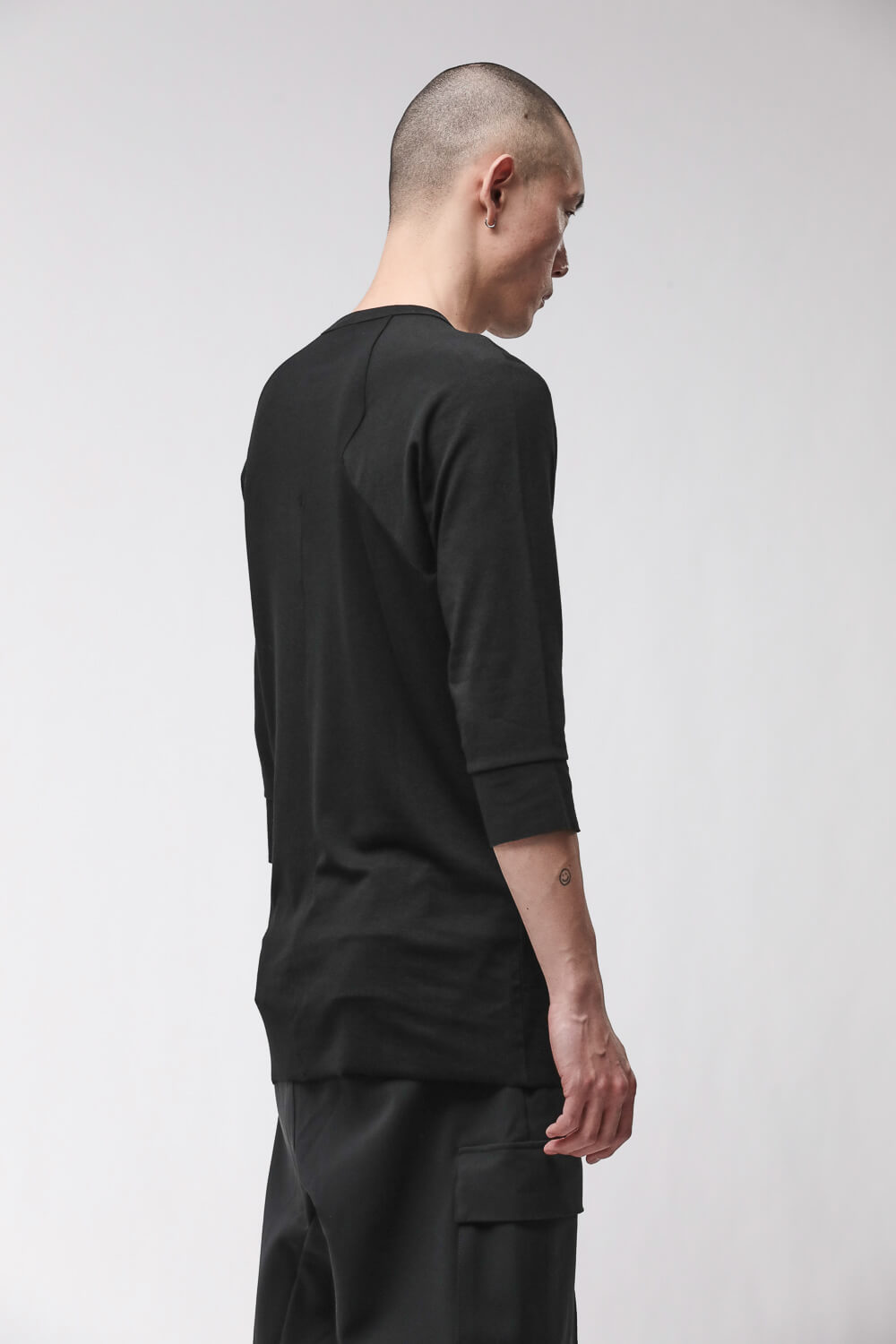 M TS 978 Round Neck 3/4 Sleeve T-Shirt Black