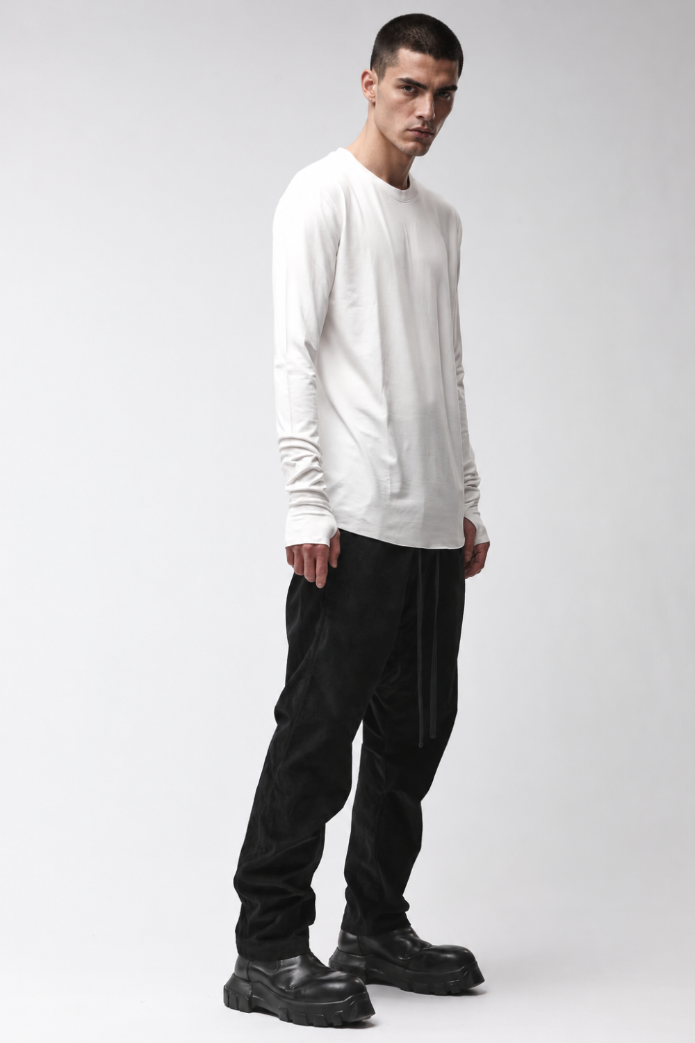 M TS 970 Viscose Blend Long-Sleeve T-Shirt W/ Thumbhole Detail Off White