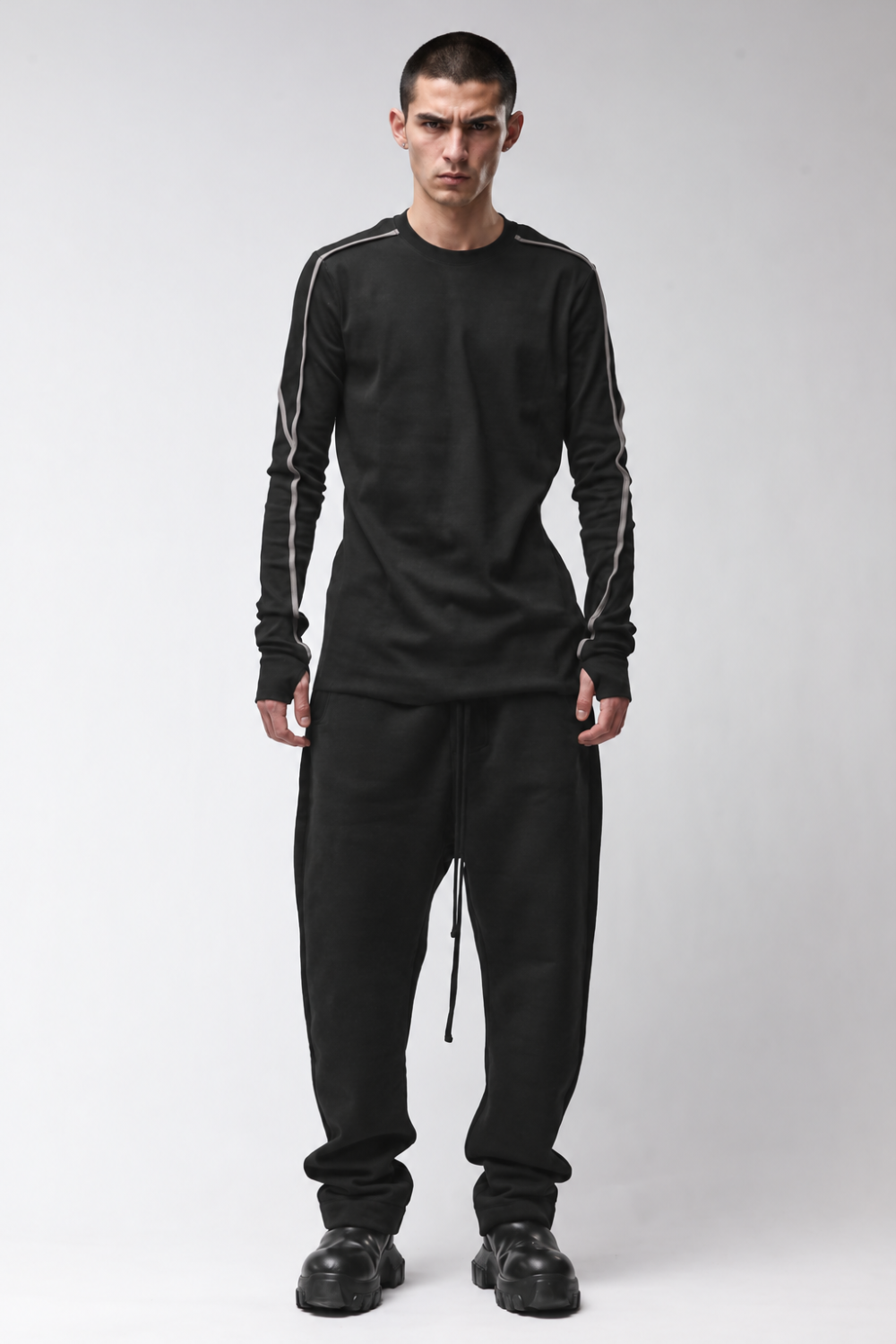 M TS 960 Cotton Blend Long-Sleeve T-Shirt W/ Thumbhole Detail Black