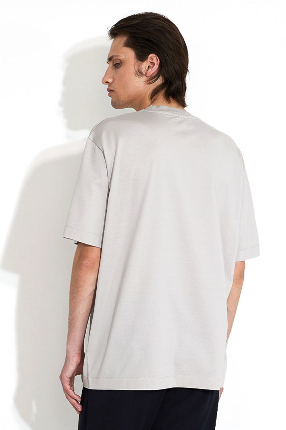 Buy the Limitato The Emissary 3 Classic T-Shirt in Grey at Intro. Spend £50 for free UK delivery. Official stockists. We ship worldwide.